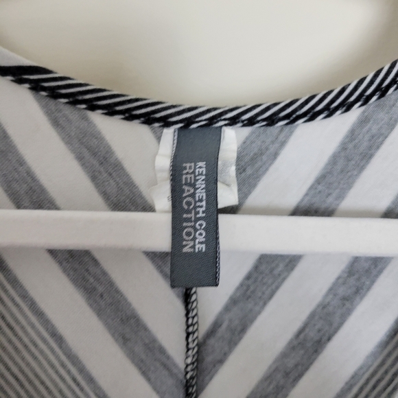 ⭐️40% Off⭐️ Kenneth Cole Reaction Swimsuit Coverup - Picture 3 of 8